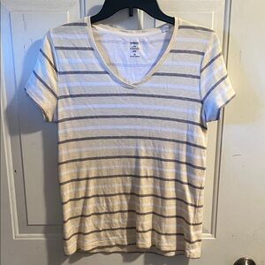 Croft & Barrow Women’s Tee size medium